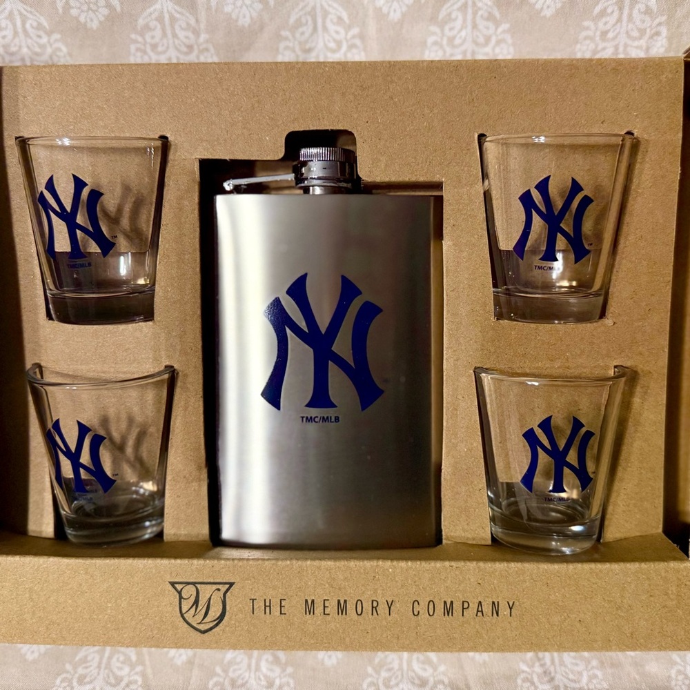 New York Yankees Silver Flask and Shot Glass Set